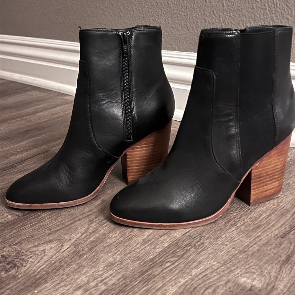 Soludos Black Leather Heeled Boots